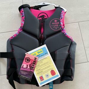 The Hyperlite gray & pink Medium Women’s Life Vest. Chest 36”-40”.